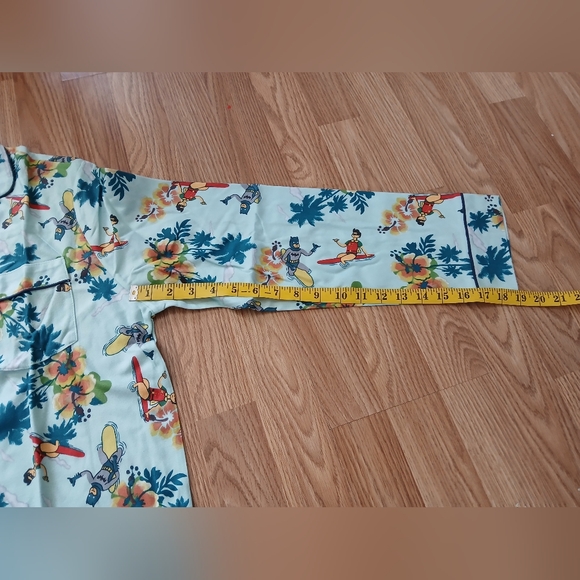 Batman with Hawaiian Print Men's Pajama Set - Picture 12 of 13